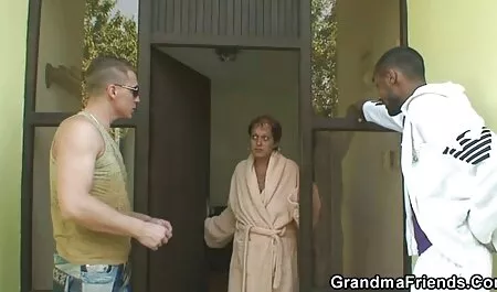 Zwarte staart van een kleinere free seksfilm chocolade geit, maar chocolade.