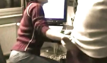 Een meisje met zichzelf behandelen gratis seksfilms bekijken