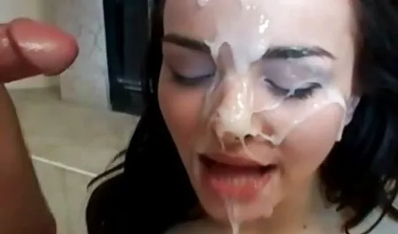 MILF Titi bedriegt de seksfilms gratis vader van de dokter.