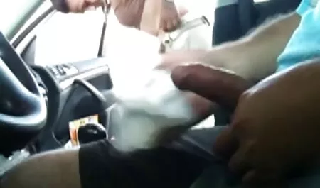 Commando aan boord van een oma seksfilm grote dildo