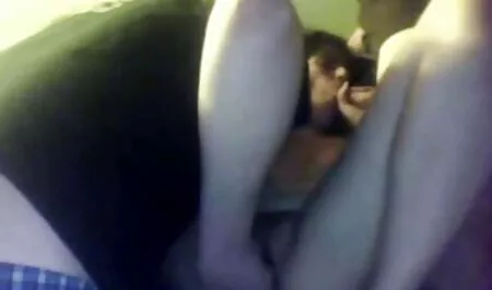 Ze hebben veel sperma op vagina seksfilms hun mooie gezichten.