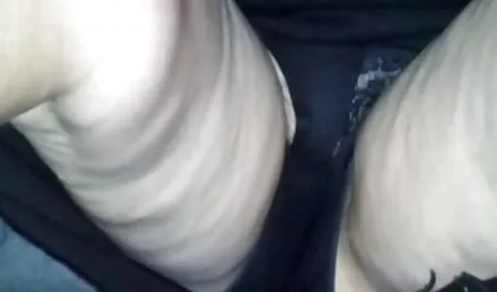 Grappig blondje en gratis seksfilm leuke brunette
