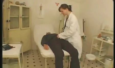 Amanda stuurt vagina seksfilms haar.