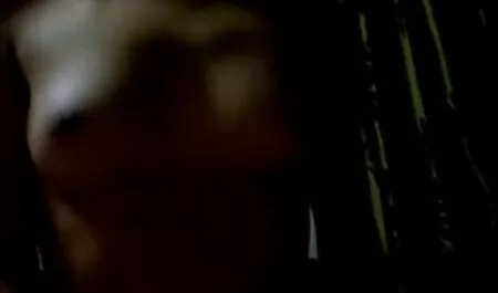 Een huisvrouw wil de huisvrouw free seksfilm zien.