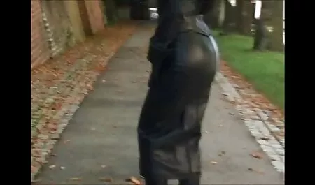Je wilt op gratis lesbische seksfilms de harde lul van een man zitten