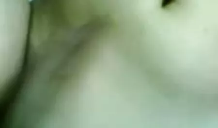 Naakte vrouwen gewassen in free seksfilms de badkamer
